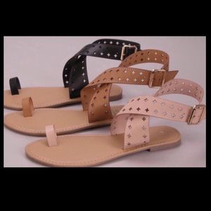 Criss cross ankle sandal